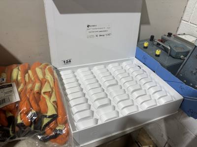 BOX OF PORTABLE WIFI