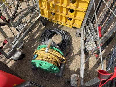 2 X HOSES + REEL