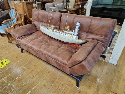 BED SETTEE