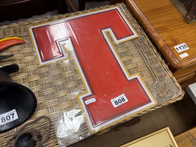 TENNANTS SIGN
