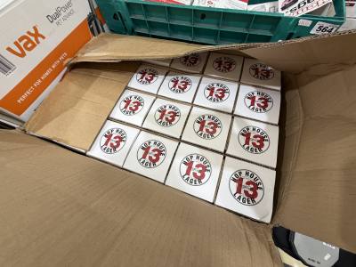 BOX OF HOP HOUSE PINT GLASSES