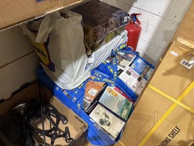 LOT OF DVDS + CDS