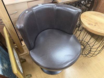 BROWN LEATHER SWIVEL CHAIR