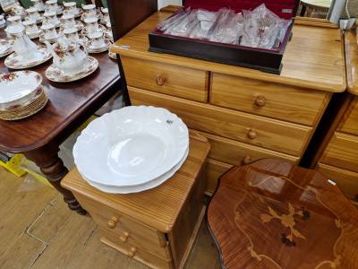 PINE DRAWER CHEST + BEDSIDE