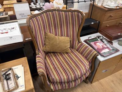 ORNATE ARM CHAIR