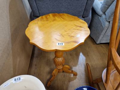 PEDESTAL SIDE TABLE