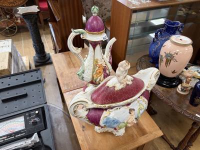 CAPODIMONTE URN + POTS