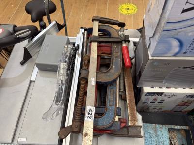LOT OF CLAMPS