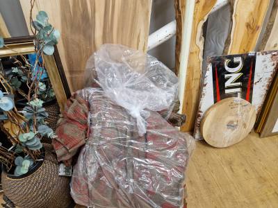 LOT OF  CURTAINS + POLE