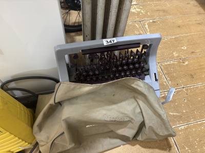 REMINGTON TYPEWRITER