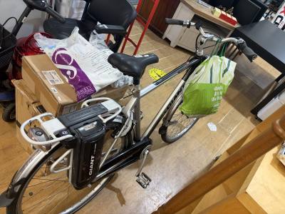 GIANT ELECTRIC BIKE (NOT GOING) CHARGER IN OFFICE