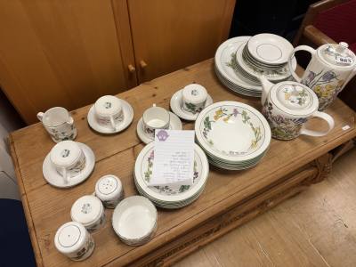 WADE "MEADOWLAND" DINNER SET