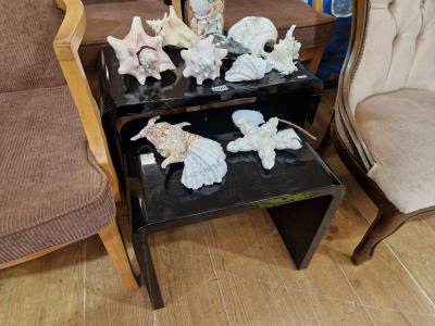 BLACK TABLE NEST