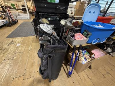GOLF BAG + CLUBS
