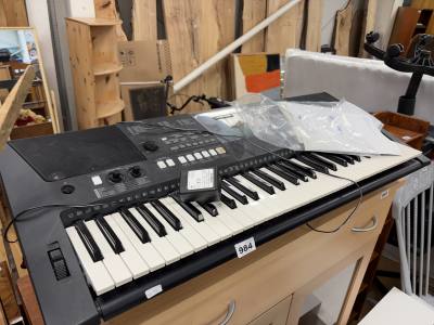 YAMAHA KEYBOARD