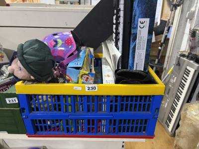 BOX LOT OF CHILDREN'S ITEMS