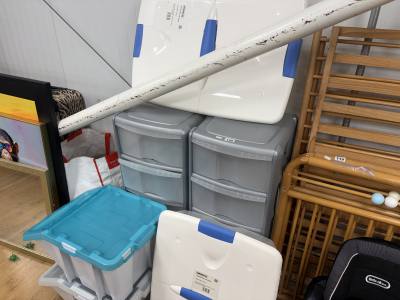 6 X PLASTIC STORAGE CONTAINERS