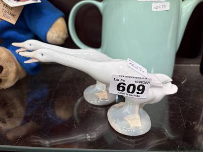 2 X LLADRO GEESE
