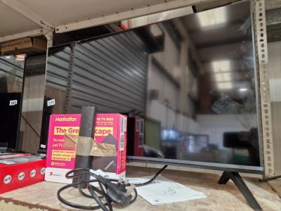 32" HISENSE TV + FREEVIEW 