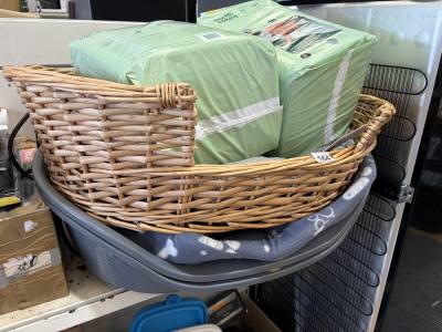 2 X DOG BEDS + PUPPY PADS