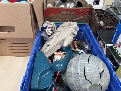 BOX OF STAR WARS TOYS