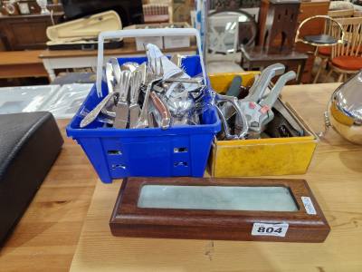 TABLE LOT OF CUTLERY + ODDS