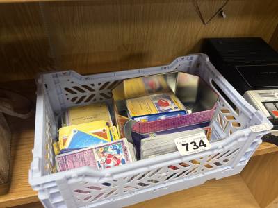 LOT OF POKEMON CARDS