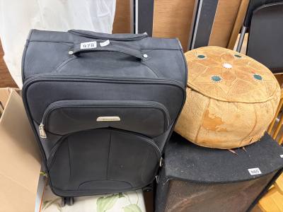 TRAVEL CASE + STOOL