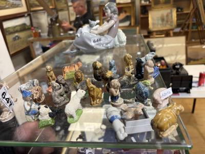 LOT OF ANIMAL ORNAMENTS