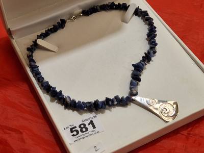 CASED NECKLACE + SILVER PENDANT