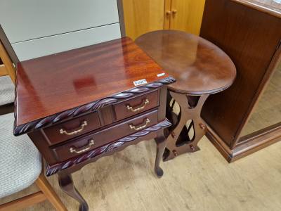MAHOGANY SIDE UNIT + MAG RACK