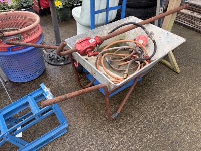 WHEELBARROW