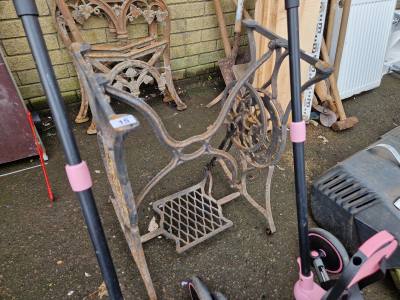 SEWING MACHINE BASE
