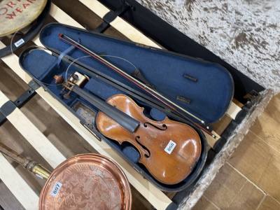 ANTIQUE VIOLIN (FOR REST)