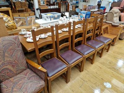 OAK TABLE + 6 X CHAIRS