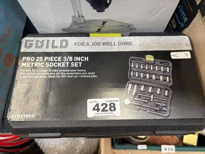 NEW 25 PIECE SOCKET SET