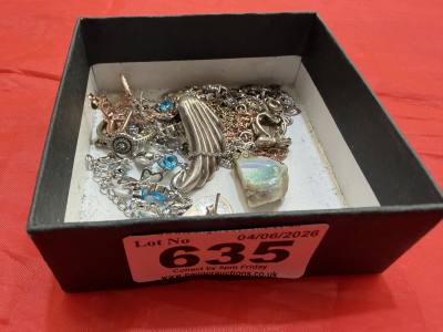 LOT OF SILVER JEWELLERY