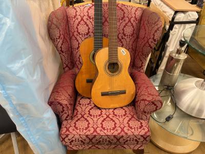 WINGBACK CHAIR