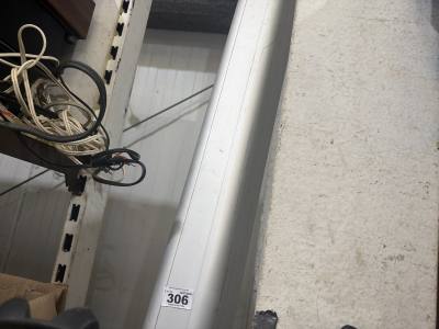 PIPE CARRIER
