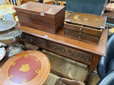 OLD CHARM CONSOLE TABLE