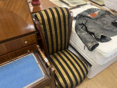 VICTORIAN NURSING CHAIR