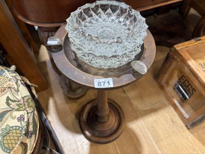 2 X ASHTRAYS + STAND