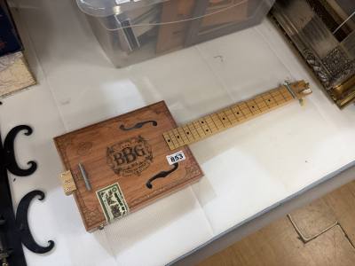 ELECTRIC GUITAR