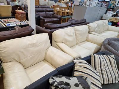 3 PIECE LEATHER SUITE