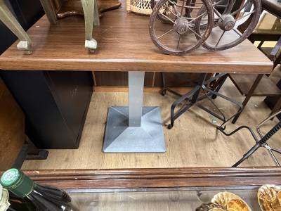 BISTRO TABLE