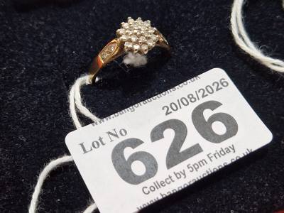 9CT DIAMOND CLUSTER RING (SIZE O) (2.2 GRAMS)