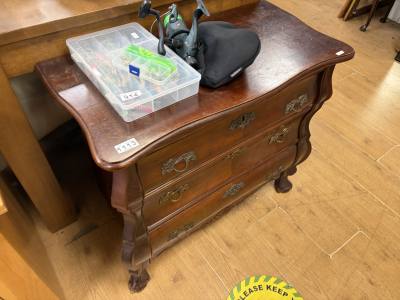 3 X DRAWER CHEST ON BALL + CLAW