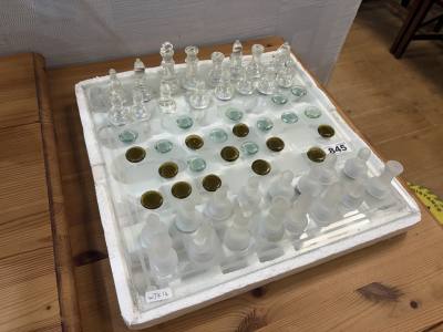 GLASS CHESS SET