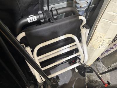 FOLDING WHEELCHAIR