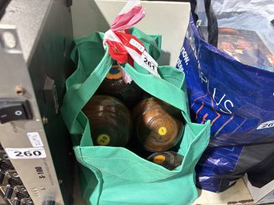 BAG OF LAWN BOWLS